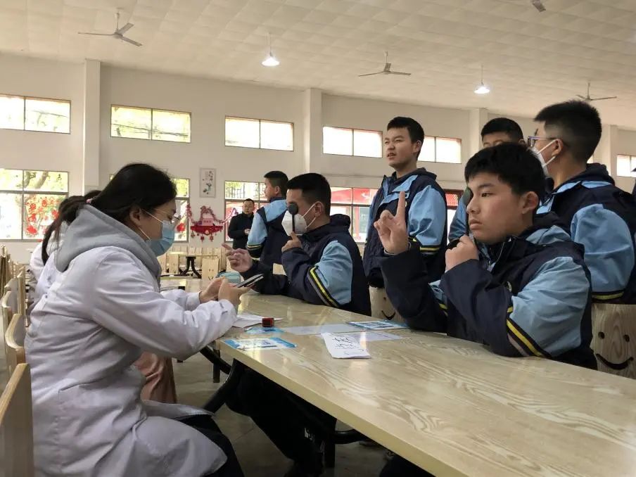 科學(xué)檢測(cè)，精準(zhǔn)護(hù)眼